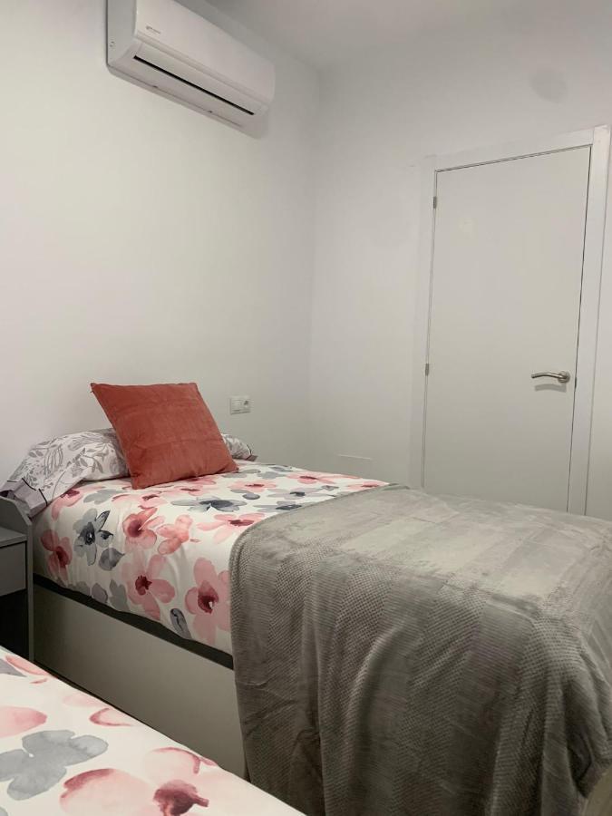 Apartamento—Centro Parking Gratis Grupos Малага Екстериор снимка